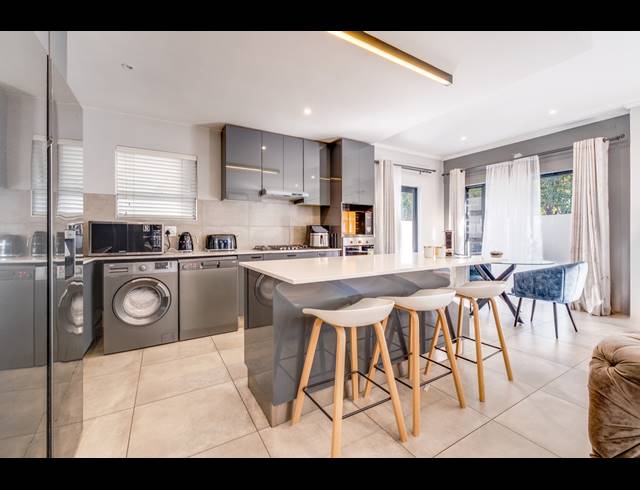 3 BEDROOM CLUSTER FOR SALE IN BRYANSTON
